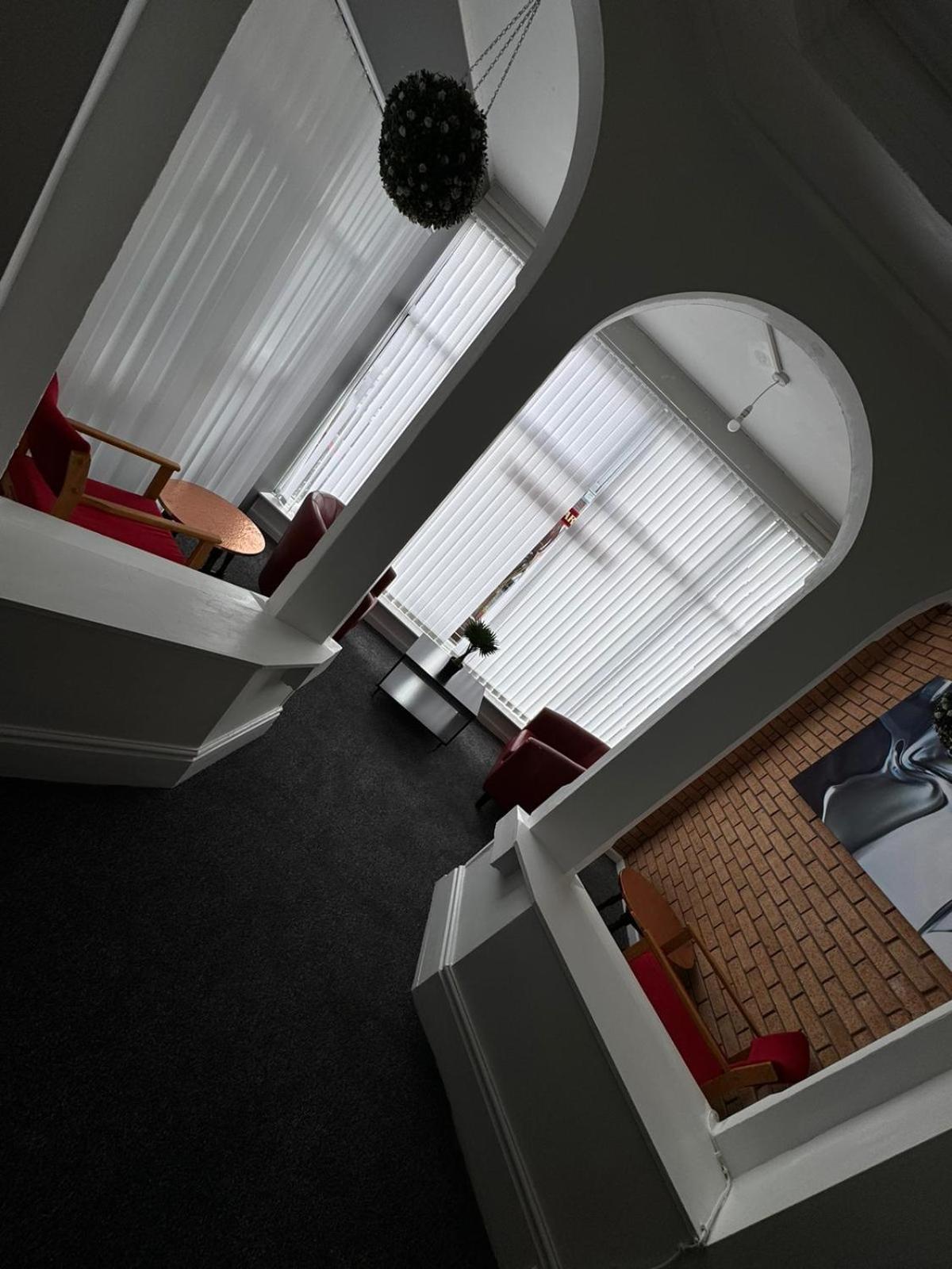 Pinnacle Hotel And Suites Formerly Jean Martyn Hotel Blackpool Buitenkant foto