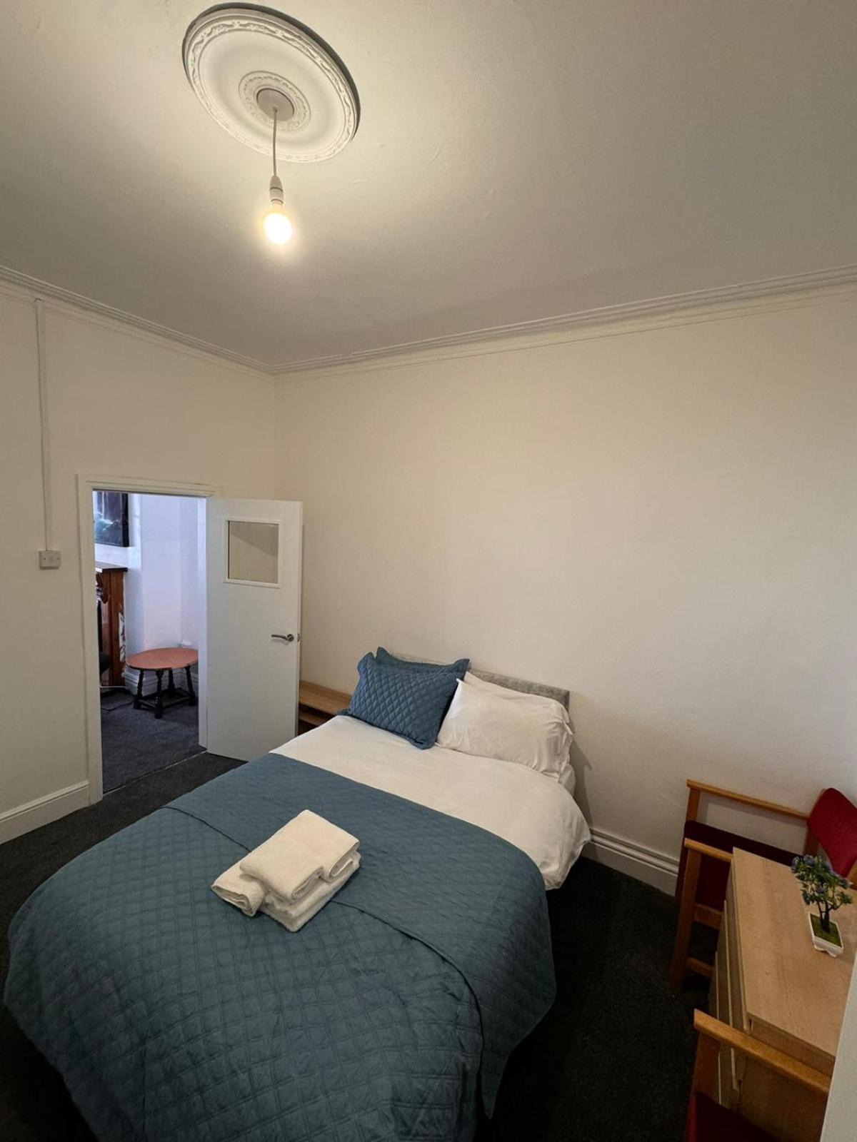 Pinnacle Hotel And Suites Formerly Jean Martyn Hotel Blackpool Buitenkant foto