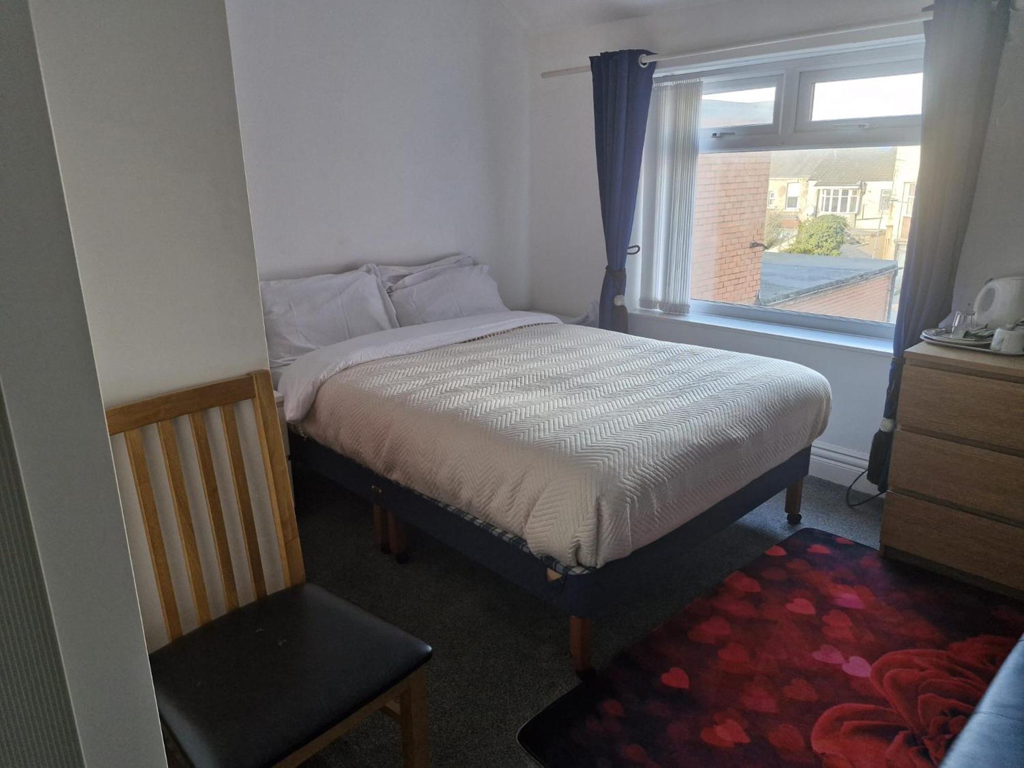 Pinnacle Hotel And Suites Formerly Jean Martyn Hotel Blackpool Buitenkant foto